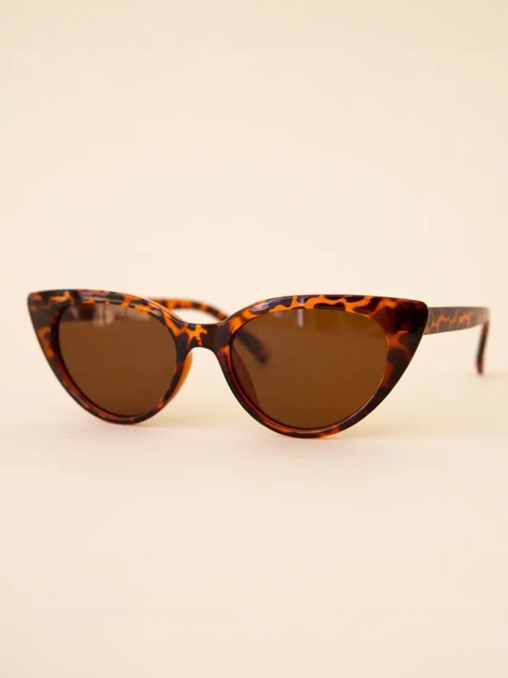 Frenchie Tortoiseshell Cat Eye Sunglasses sunshine studios